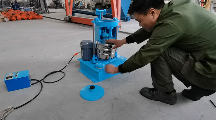 標準振篩機使用注意事項。